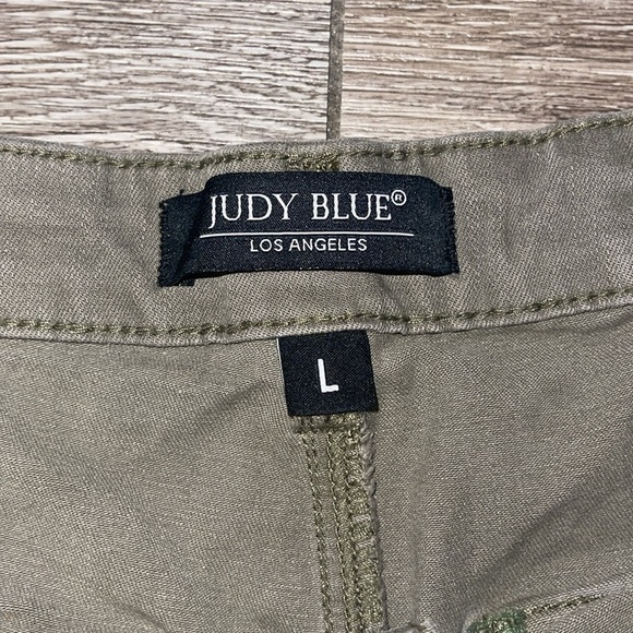 Judy blue size large army green shorts stretchy - Picture 3 of 7